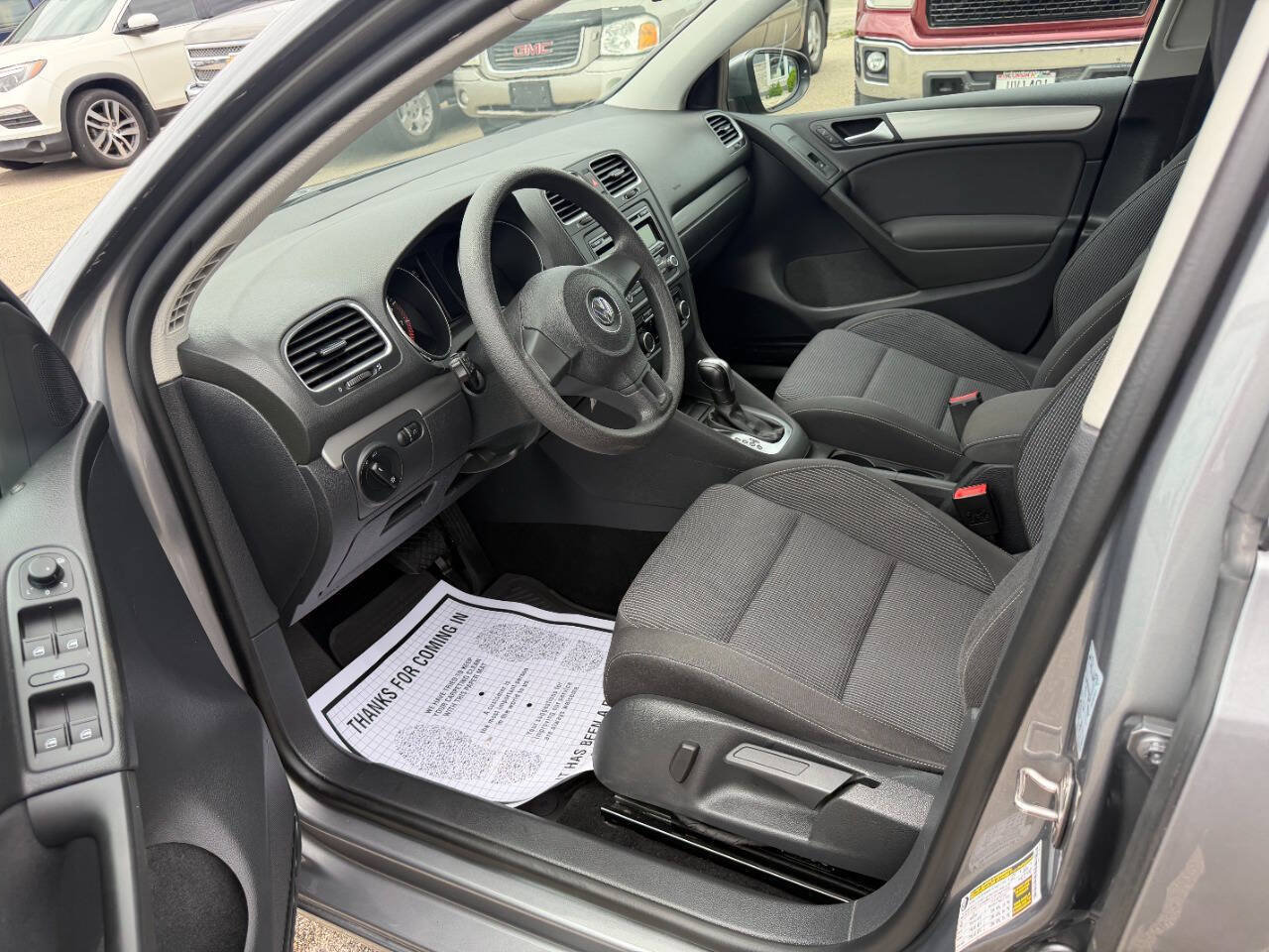 Used 2014 Volkswagen Golf 4-Door FWD image 10