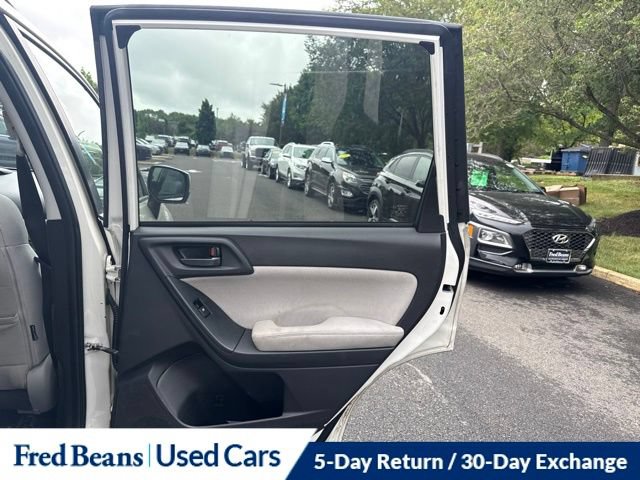 Used 2015 Subaru Forester 2.5i Premium AWD/4WD image 19