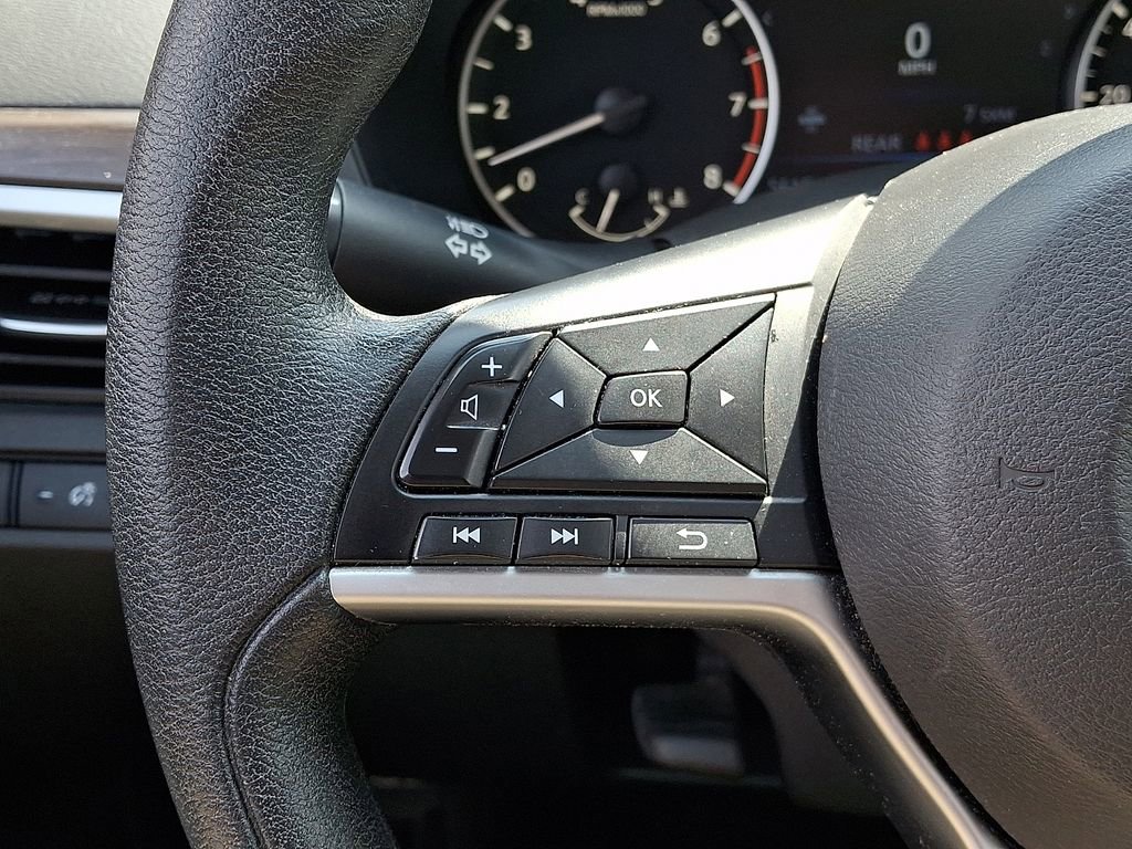Used 2024 Nissan Altima 2.5 SV FWD image 21