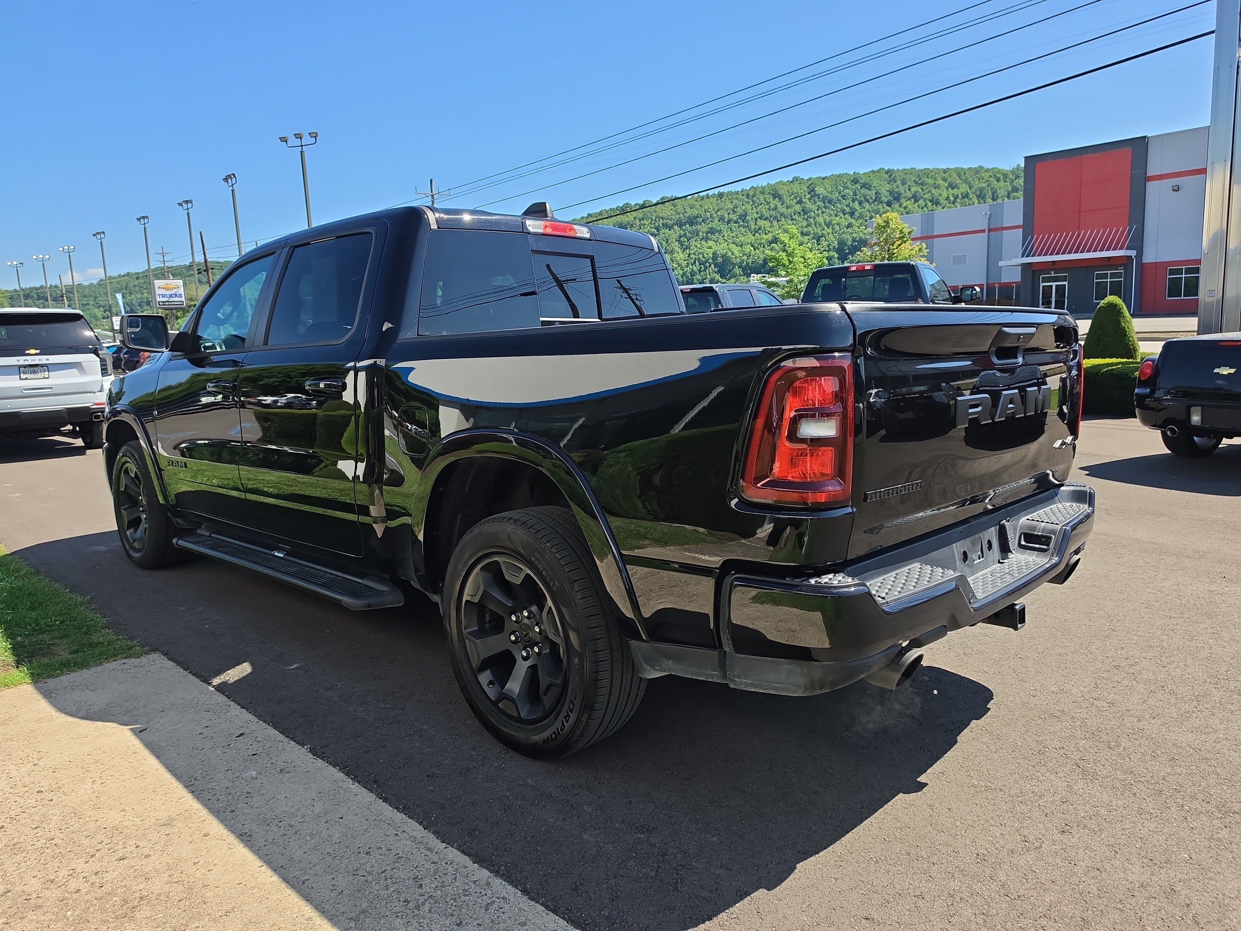 Used 2025 RAM 1500 Big Horn AWD/4WD image 6