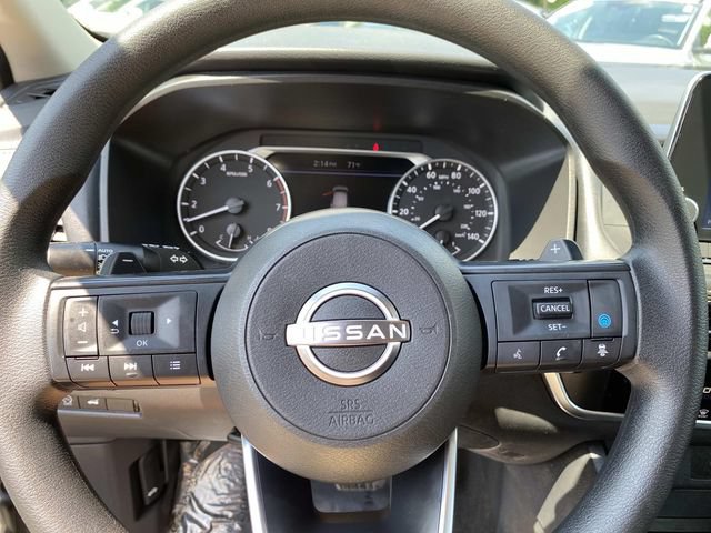Used 2024 Nissan Rogue SV FWD image 15