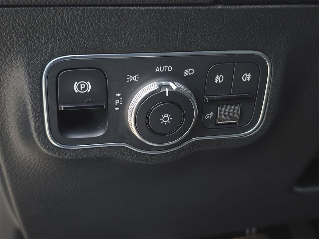 Used 2021 Mercedes-Benz GLA 250 4MATIC image 26