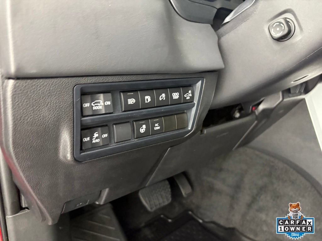 Certified 2025 Toyota Sequoia Platinum AWD/4WD image 16