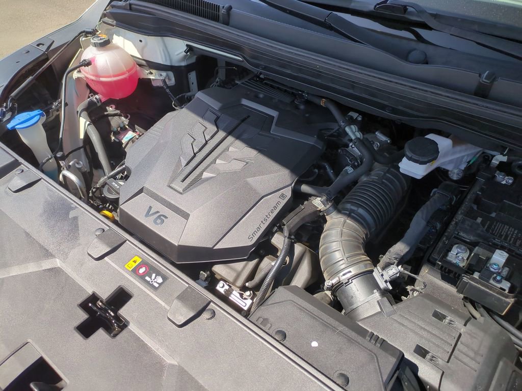 Used 2022 Kia Carnival LX image 31