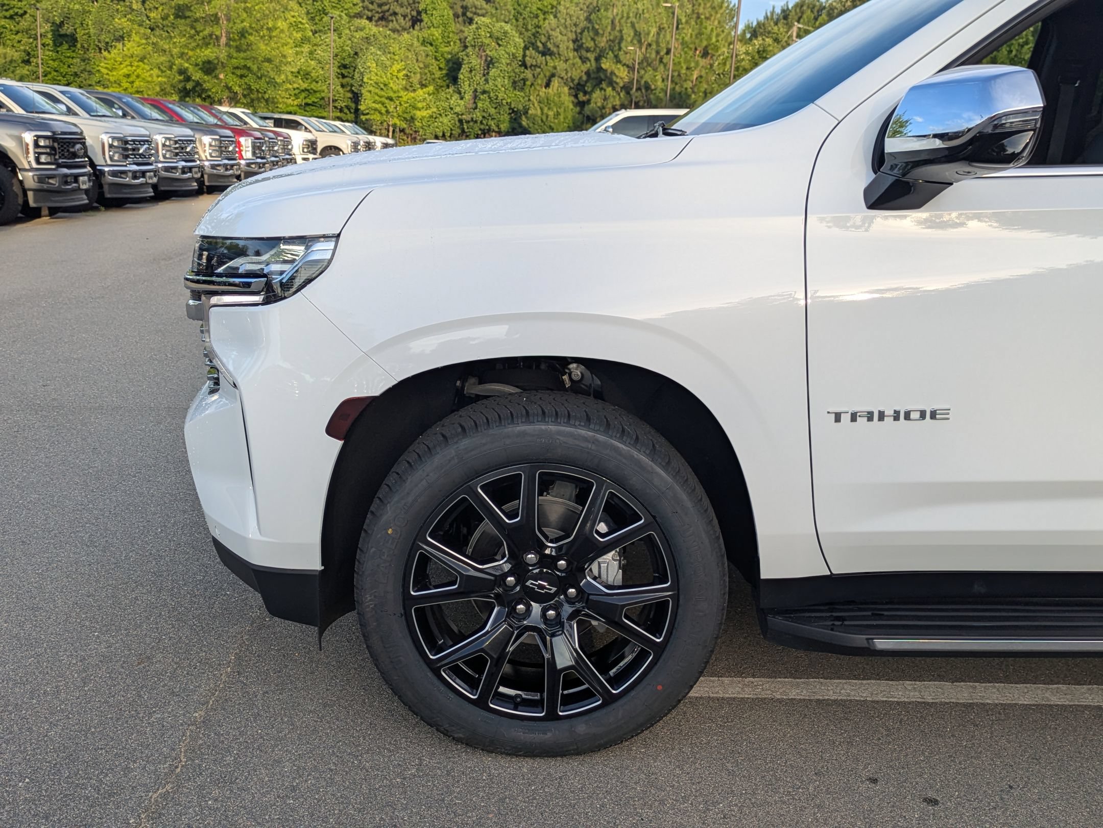 Used 2024 Chevrolet Tahoe Premier AWD/4WD image 11