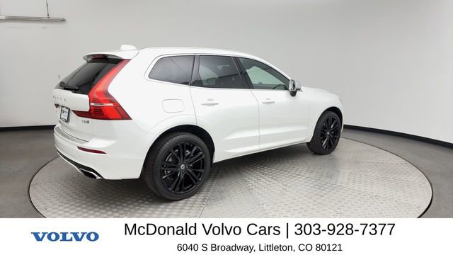 Used 2018 Volvo XC60 T8 R-Design w/ Convenience Package image 2