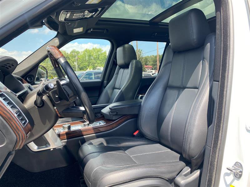 Used 2017 Land Rover Range Rover image 13