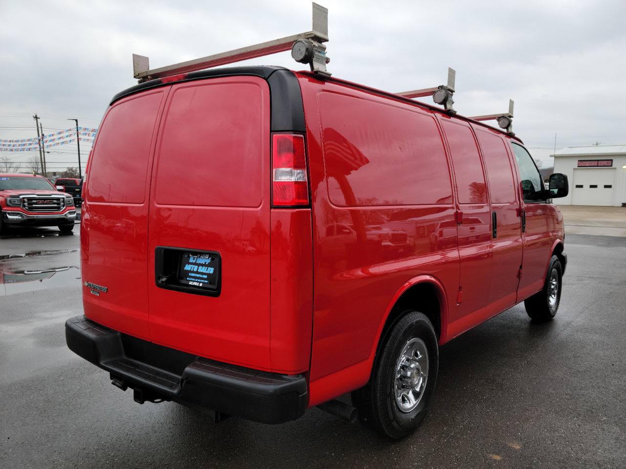 Used 2020 Chevrolet Express 2500 w/ Driver Convenience Package image 4