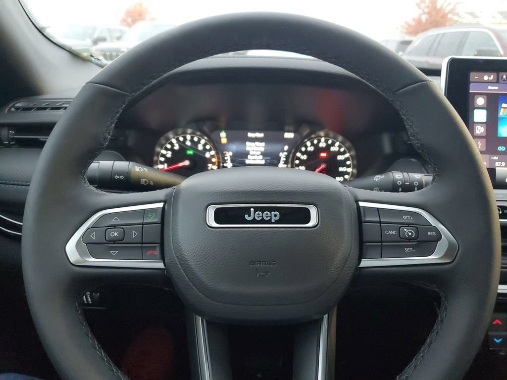 New 2026 Jeep Compass Latitude AWD/4WD image 21