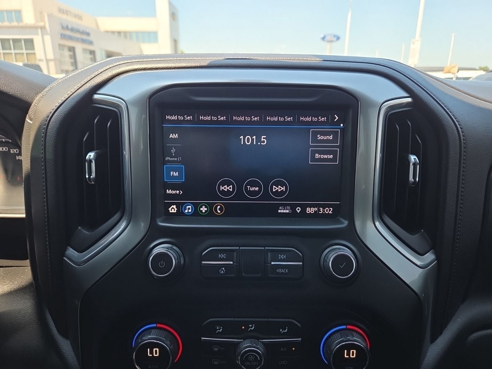 Used 2019 Chevrolet Silverado 1500 LT Trail Boss AWD/4WD image 4