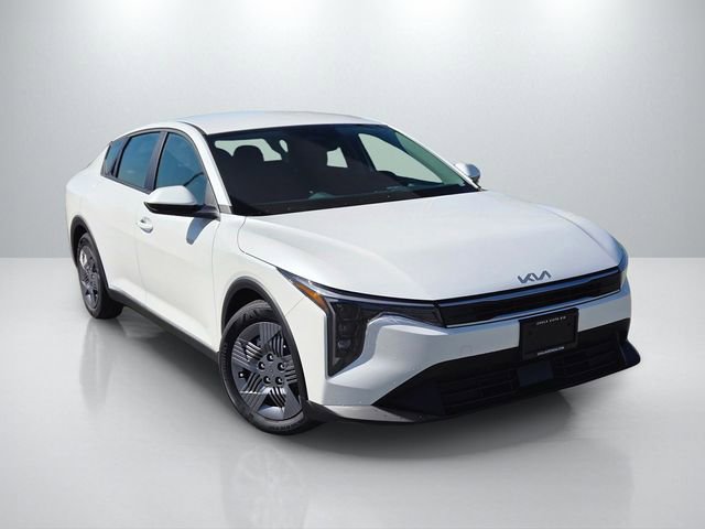New 2026 Kia K4 LX image 1
