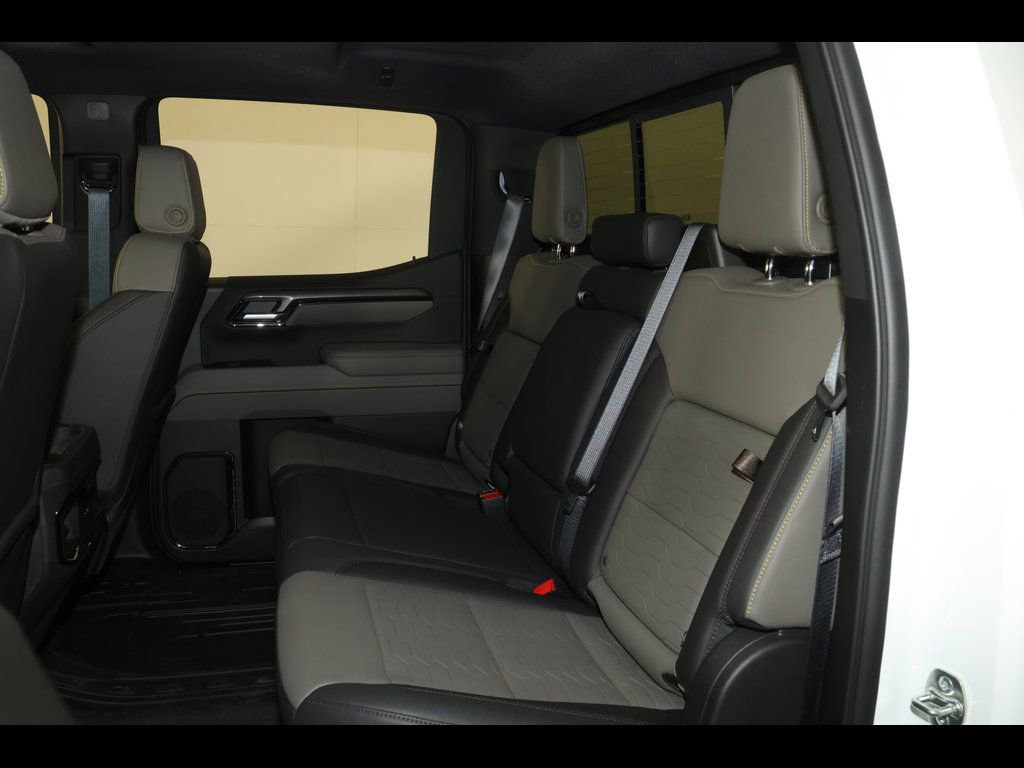 Used 2025 Chevrolet Silverado 1500 ZR2 w/ Technology Package image 35