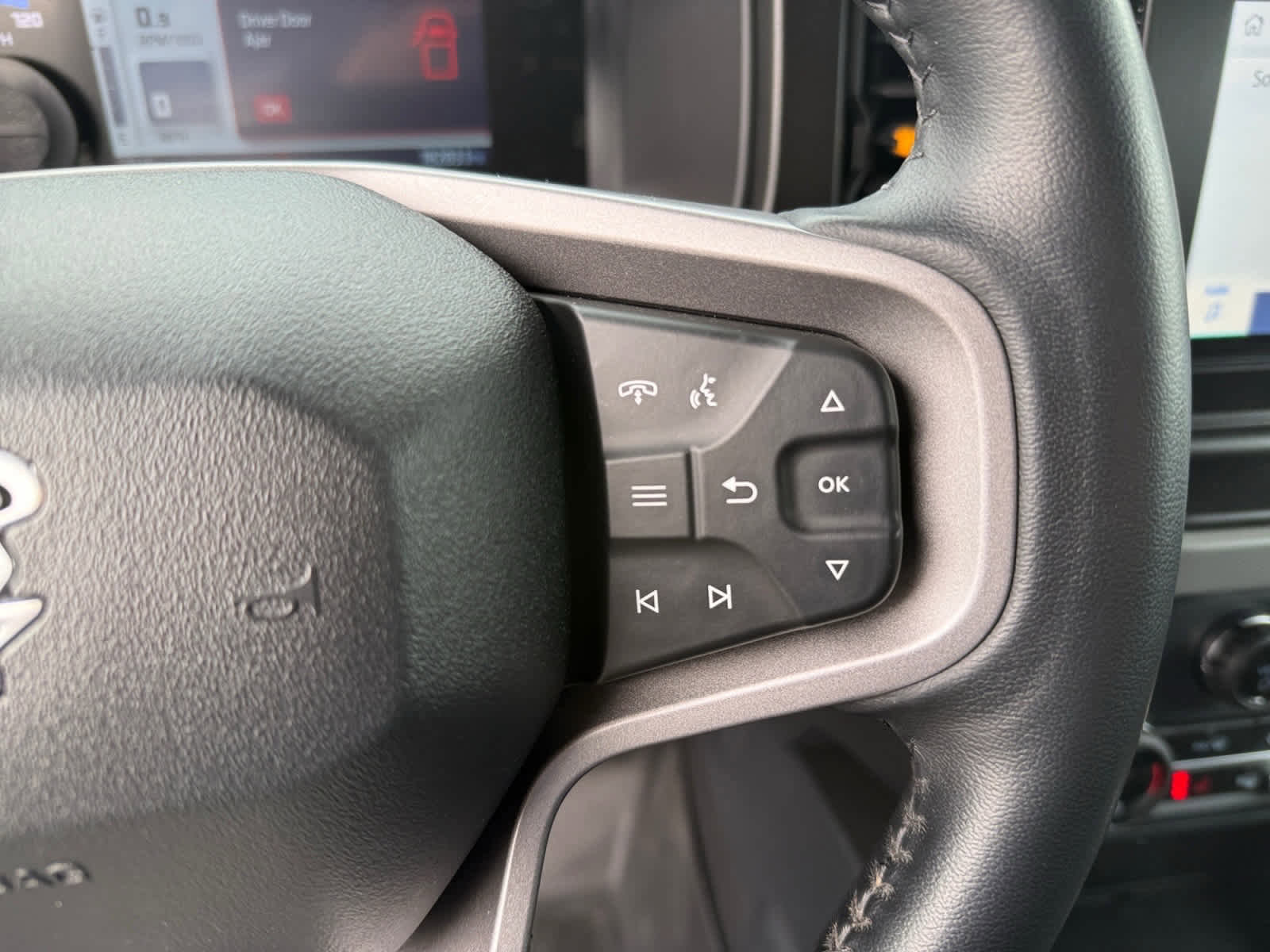 Used 2023 Ford Bronco Badlands image 21