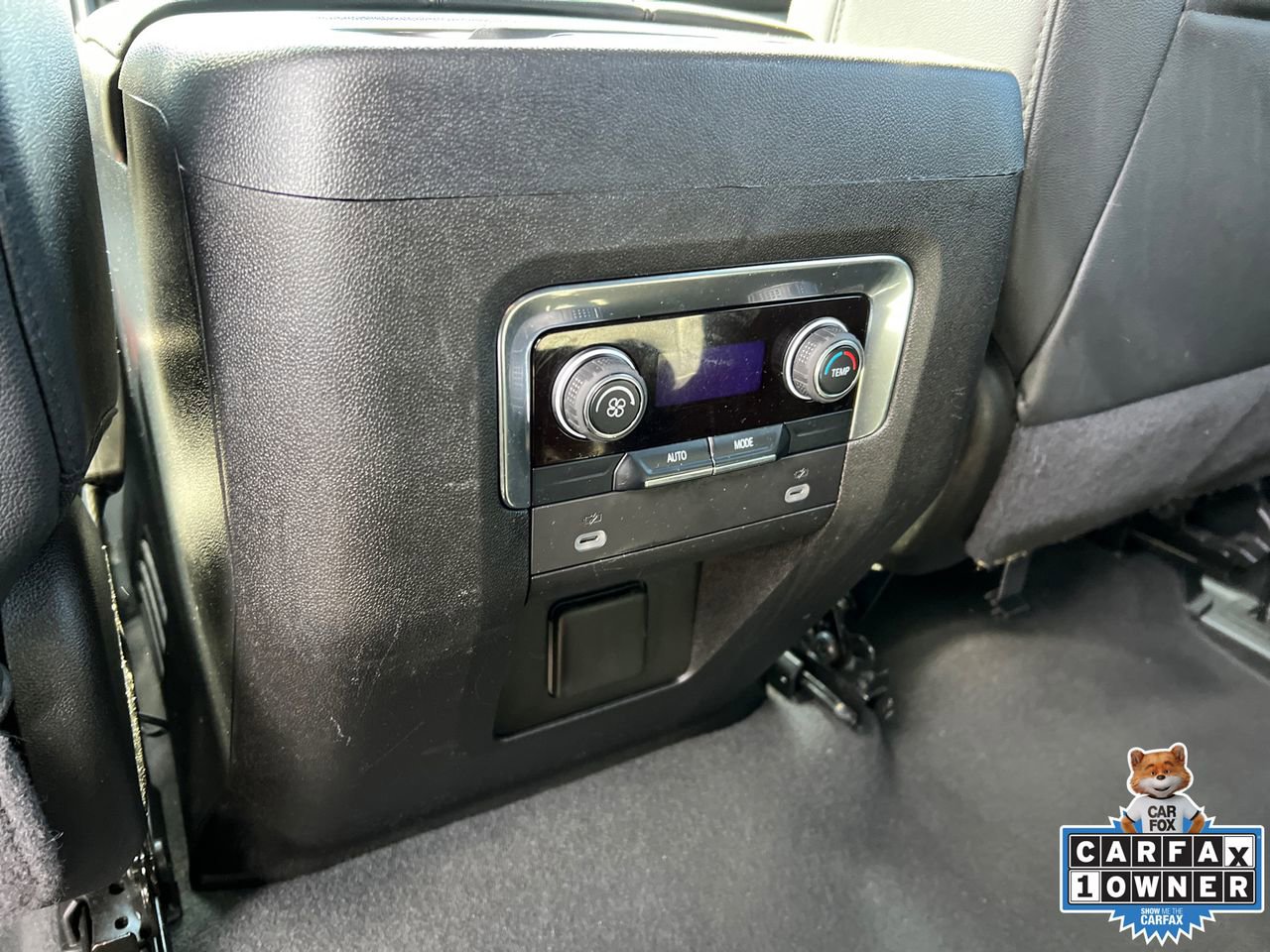 Used 2024 Chevrolet Suburban LT image 26