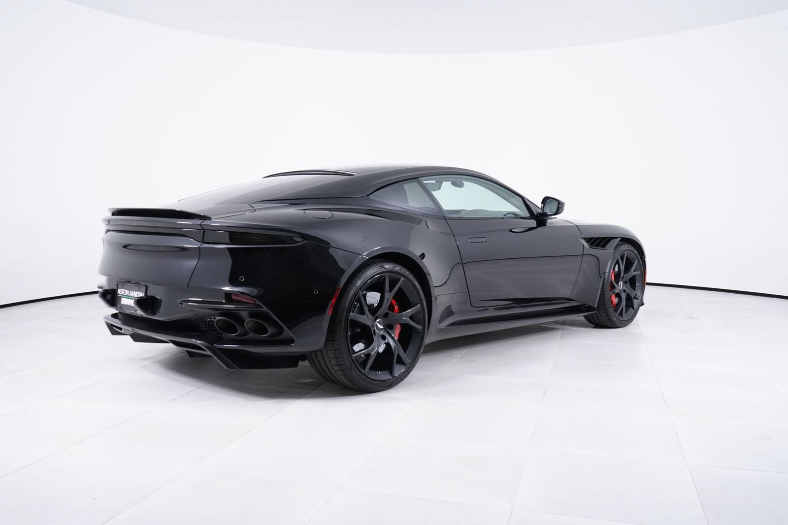 Used 2019 Aston Martin DBS Superleggera RWD image 7