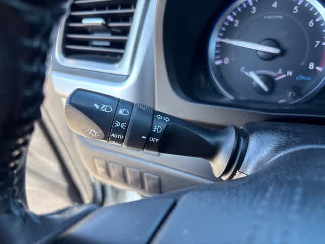 Used 2019 Toyota Highlander XLE FWD image 15