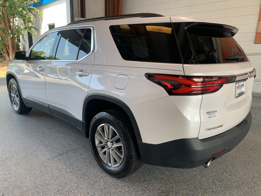 Used 2023 Chevrolet Traverse LT FWD image 6