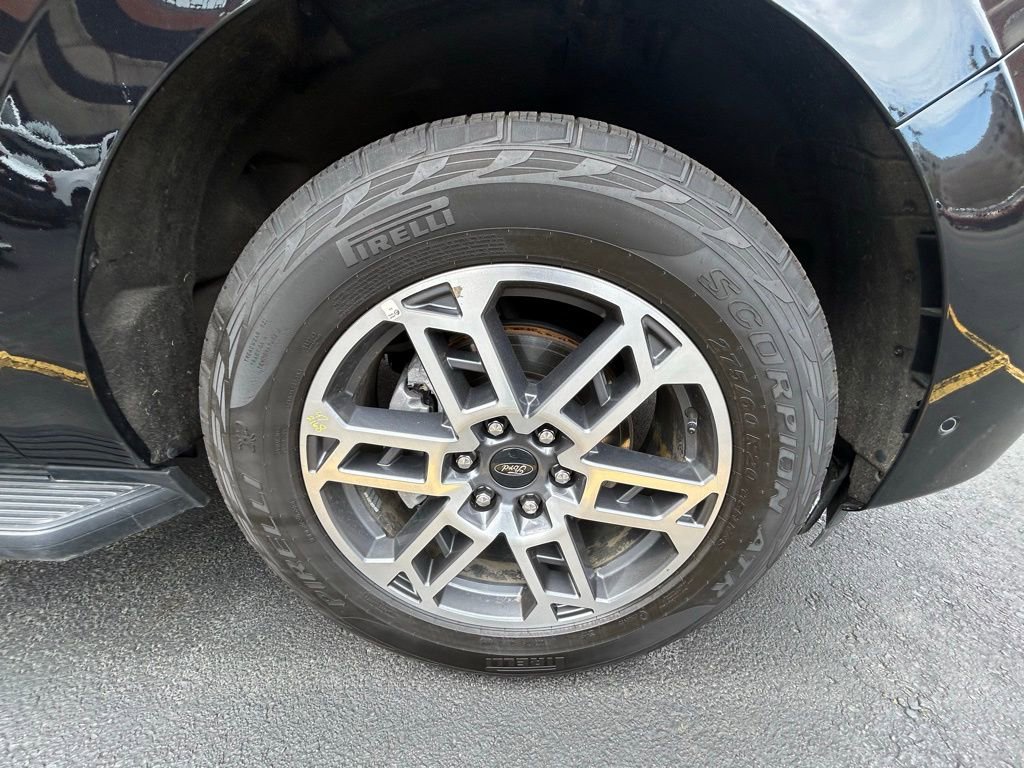 Used 2025 Ford Expedition Active image 12