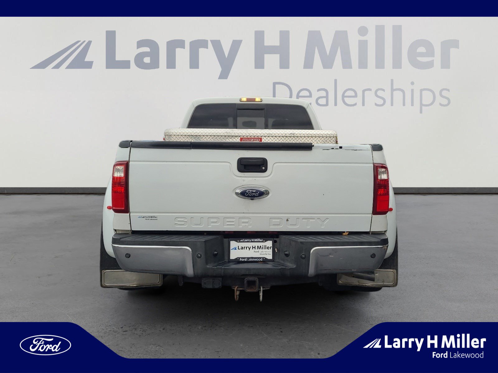 Used 2015 Ford F350 Lariat w/ Lariat Ultimate Package image 4
