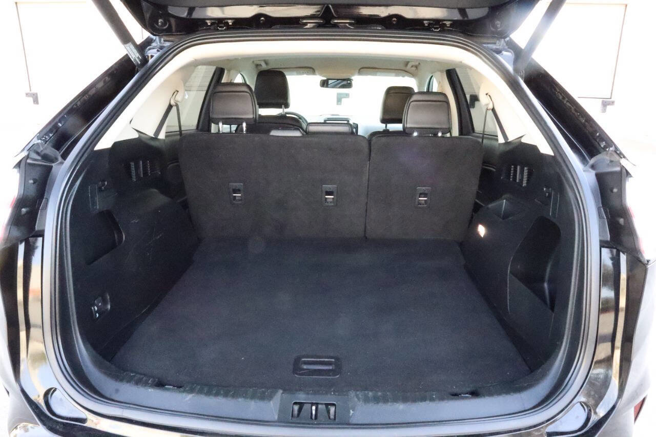 Used 2022 Ford Edge SEL w/ Convenience Package image 6