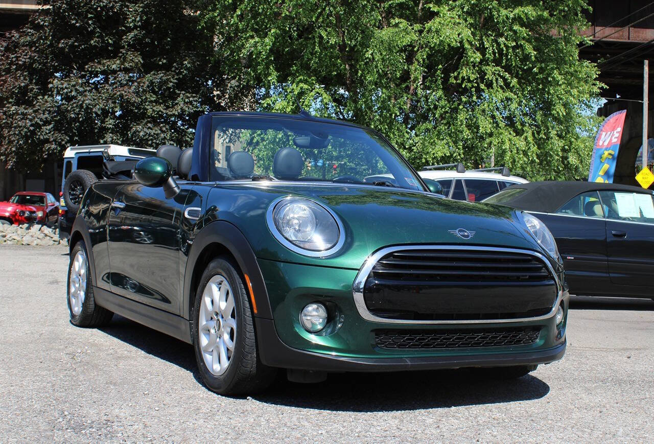 Used 2019 MINI Cooper Convertible FWD image 1