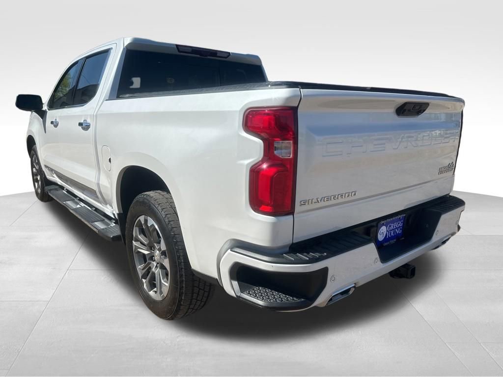 Used 2024 Chevrolet Silverado 1500 High Country w/ Technology Package AWD/4WD image 5