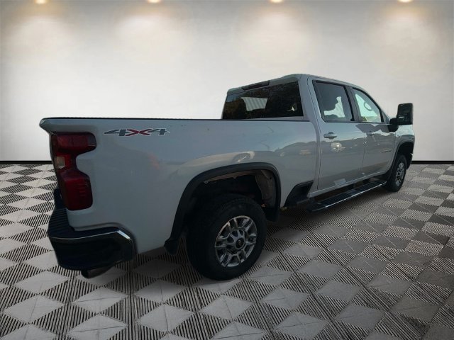 Used 2025 Chevrolet Silverado 2500 LT w/ Convenience Package AWD/4WD image 6