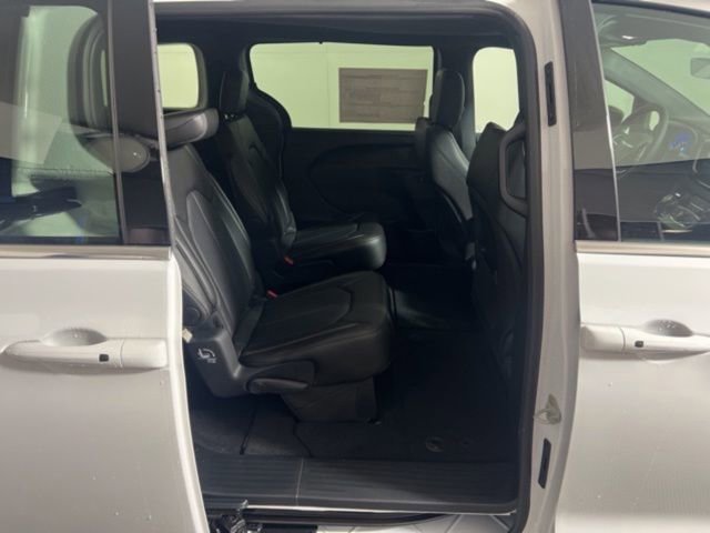 New 2026 Chrysler Voyager LX FWD image 32