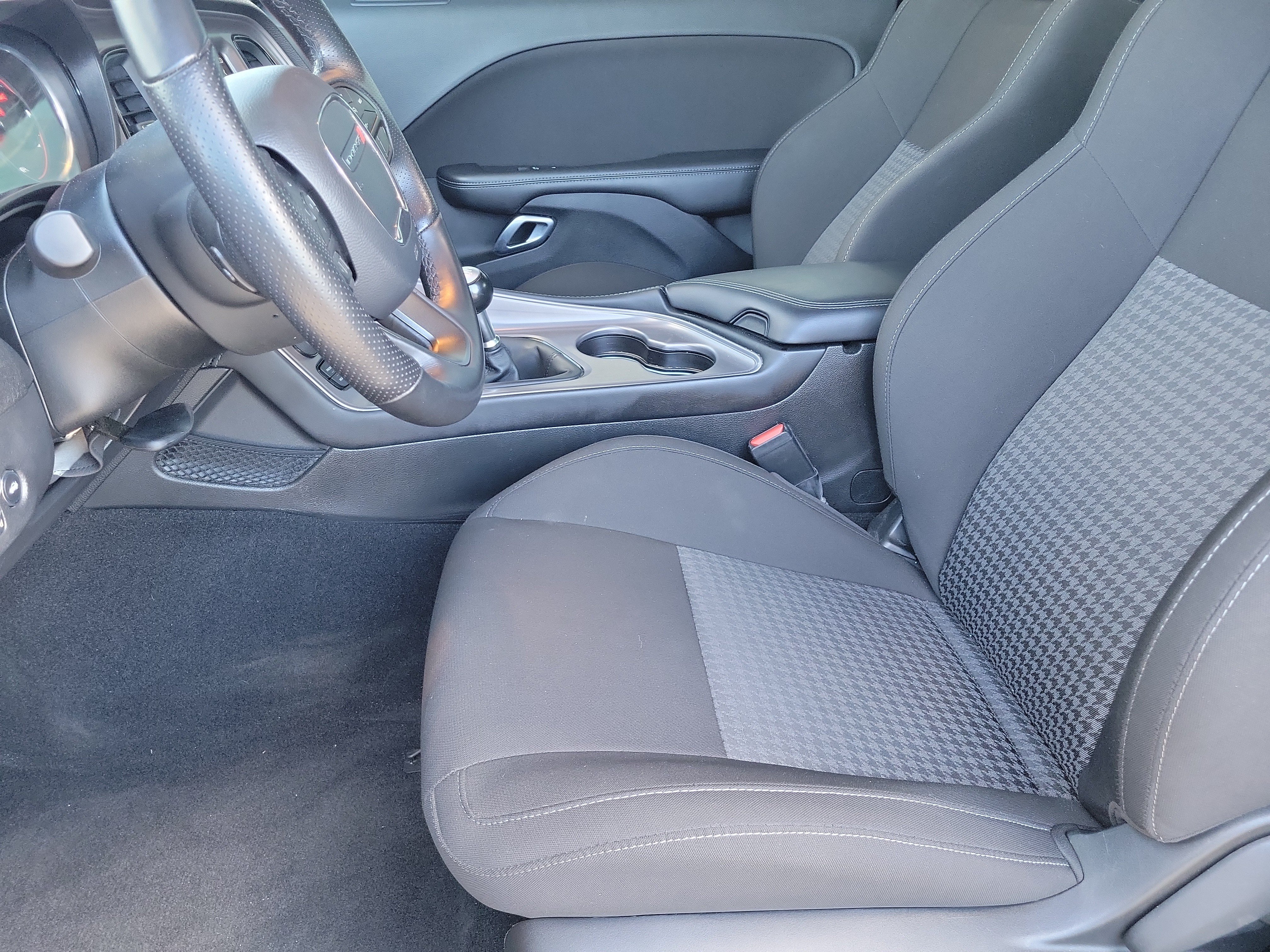 Used 2023 Dodge Challenger R/T RWD image 15