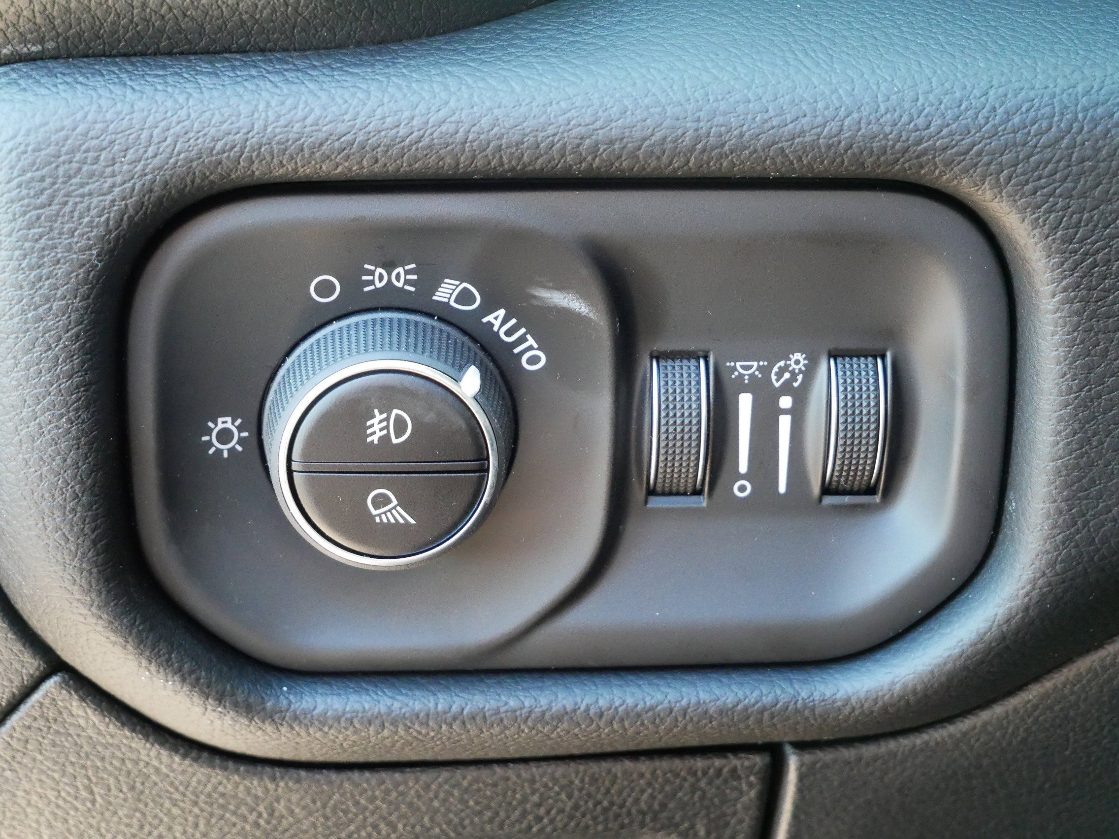 New 2026 RAM 1500 Big Horn AWD/4WD image 14