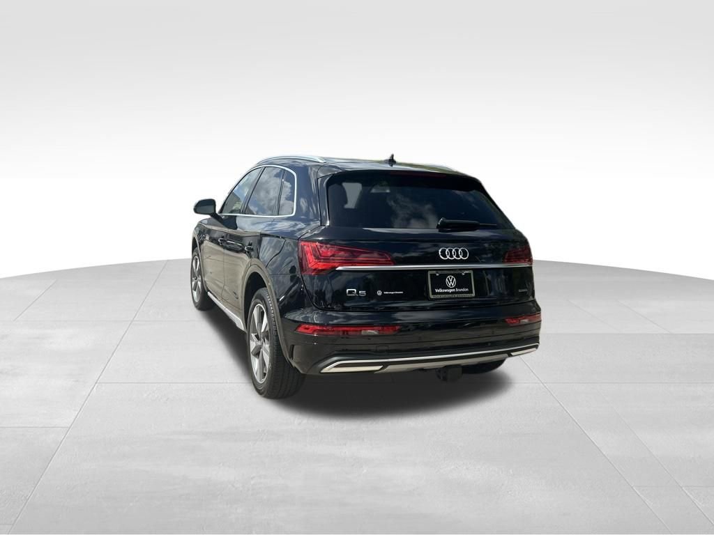 Used 2023 Audi Q5 2.0T Premium Plus w/ Premium Plus Package AWD/4WD image 3