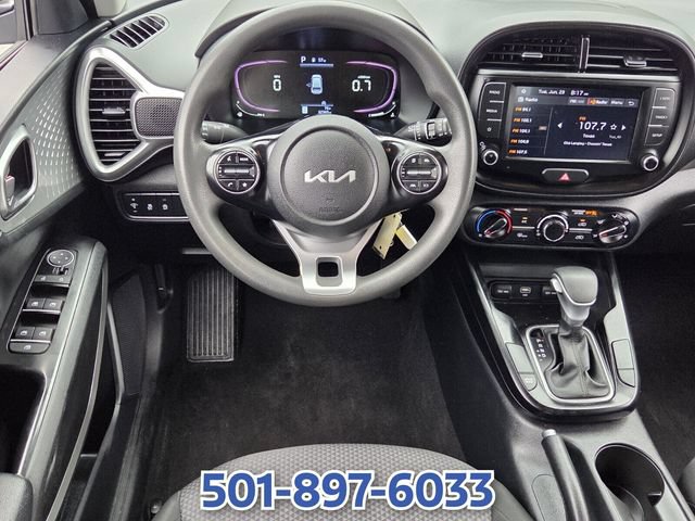 Used 2023 Kia Soul LX w/ LX Technology Package FWD image 11