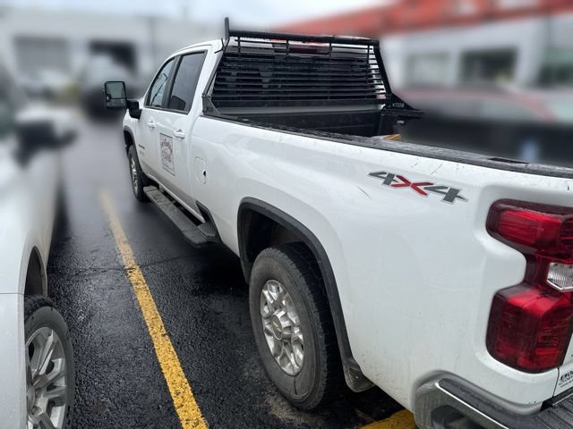 Used 2022 Chevrolet Silverado 3500 LT w/ Convenience Package AWD/4WD image 5