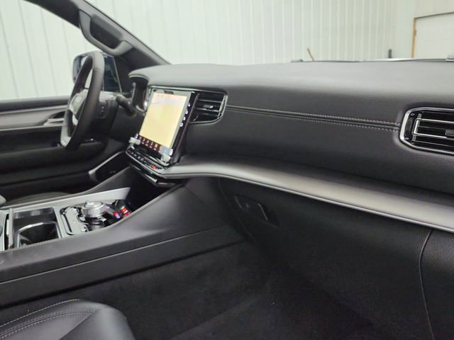 New 2026 Jeep Grand Wagoneer image 38