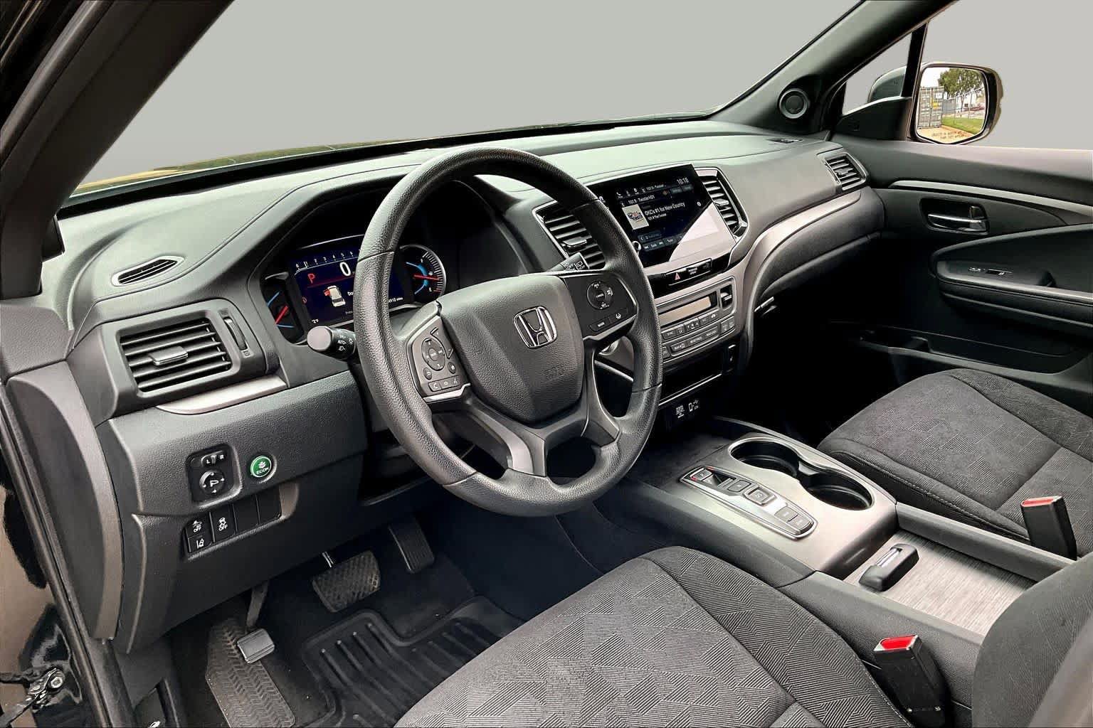 Used 2022 Honda Pilot Sport image 16