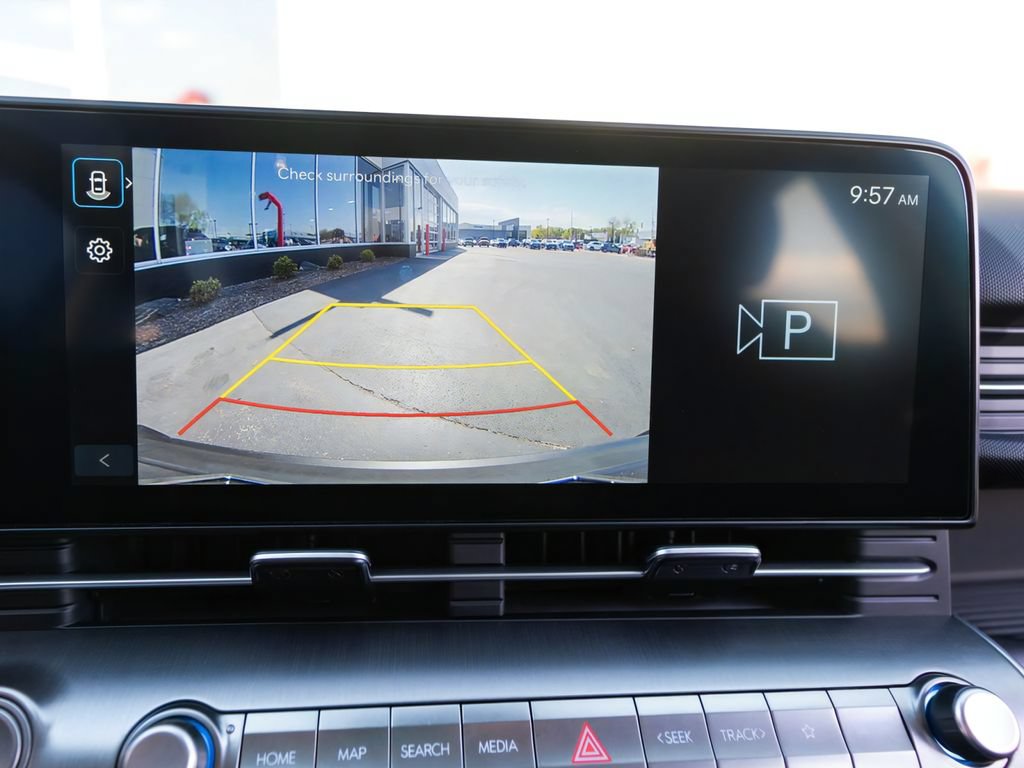 Used 2025 Hyundai Kona SEL FWD image 29
