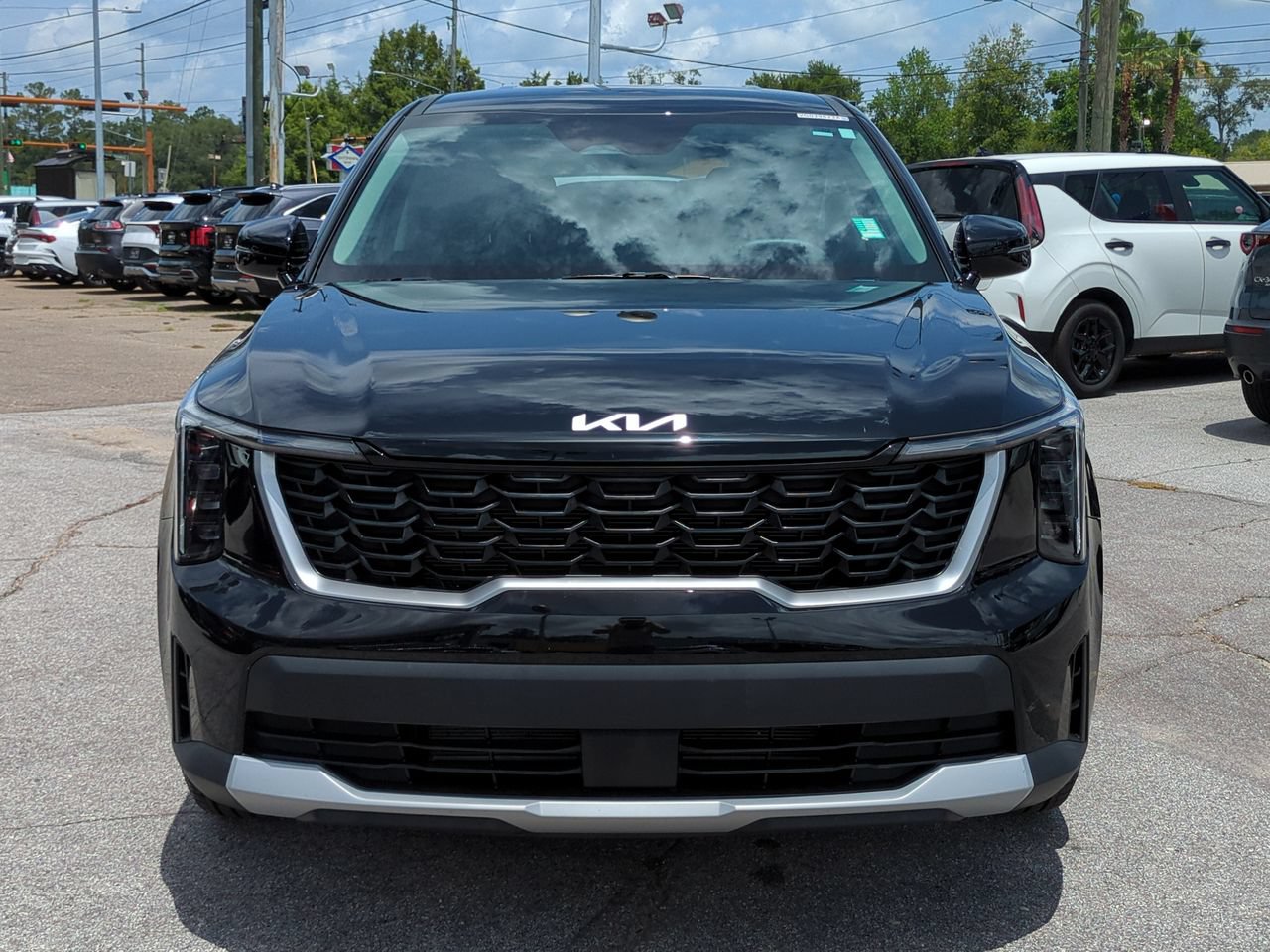 Certified 2026 Kia Sorento LX FWD image 9