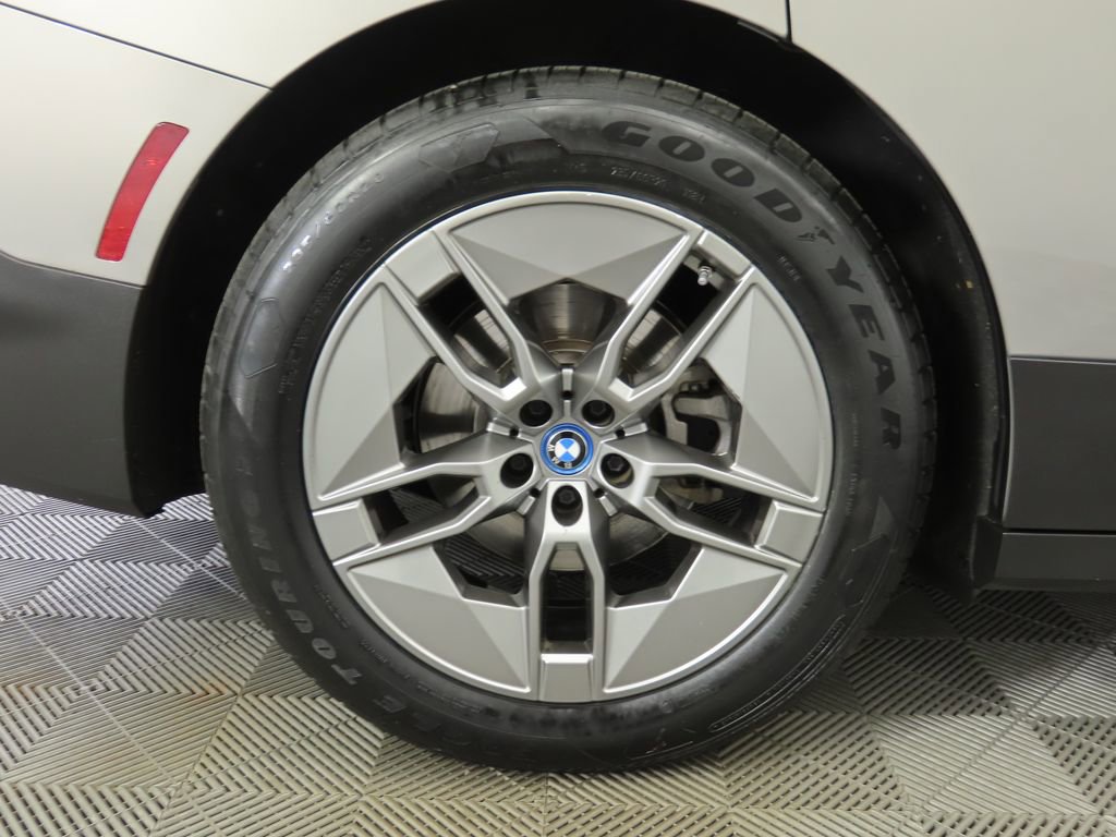 Certified 2023 BMW iX xDrive50 w/ Ultimate Package 2 image 30