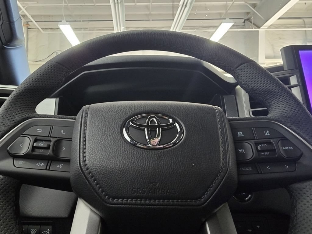 New 2026 Toyota Tundra Limited AWD/4WD image 28
