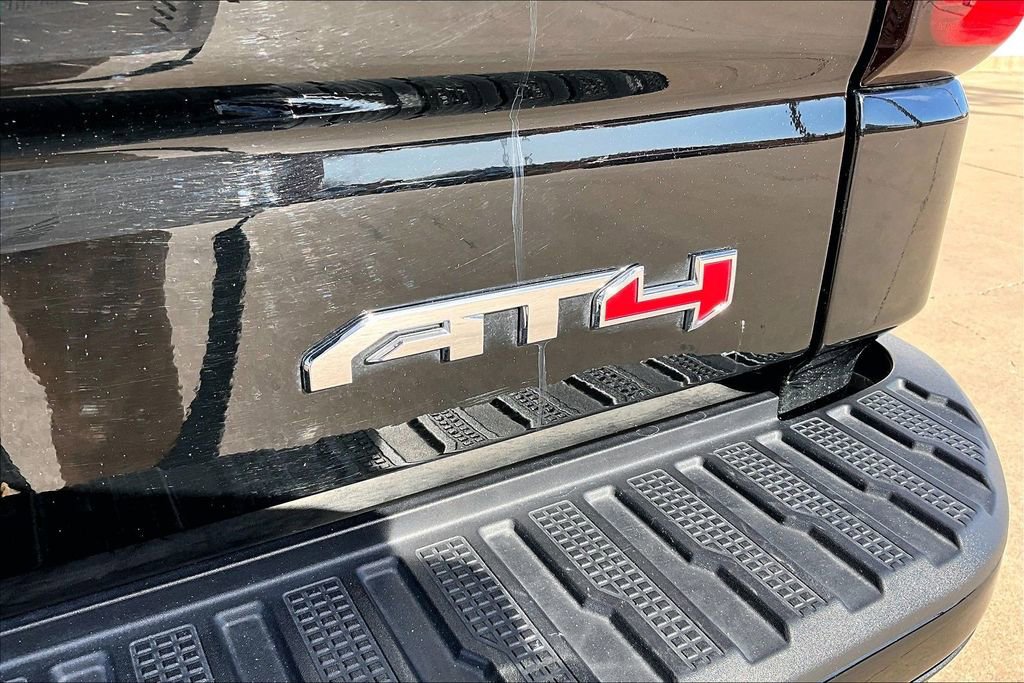 Used 2025 GMC Sierra 1500 AT4 w/ AT4 Premium Package image 41