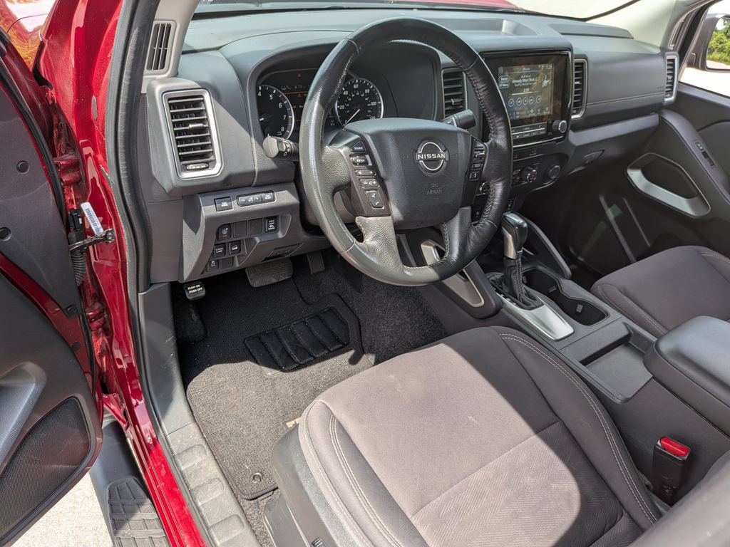 Used 2022 Nissan Frontier SV AWD/4WD image 13