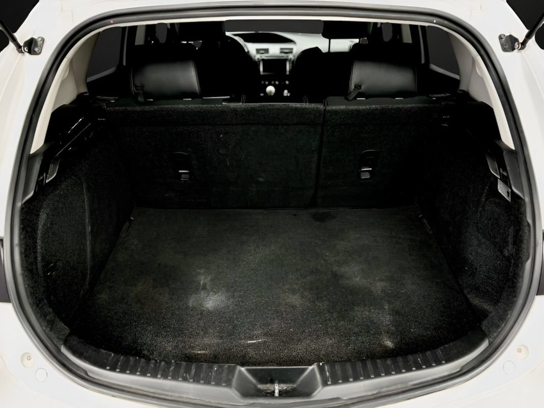 Used 2013 MAZDA MAZDA3 Touring FWD image 29