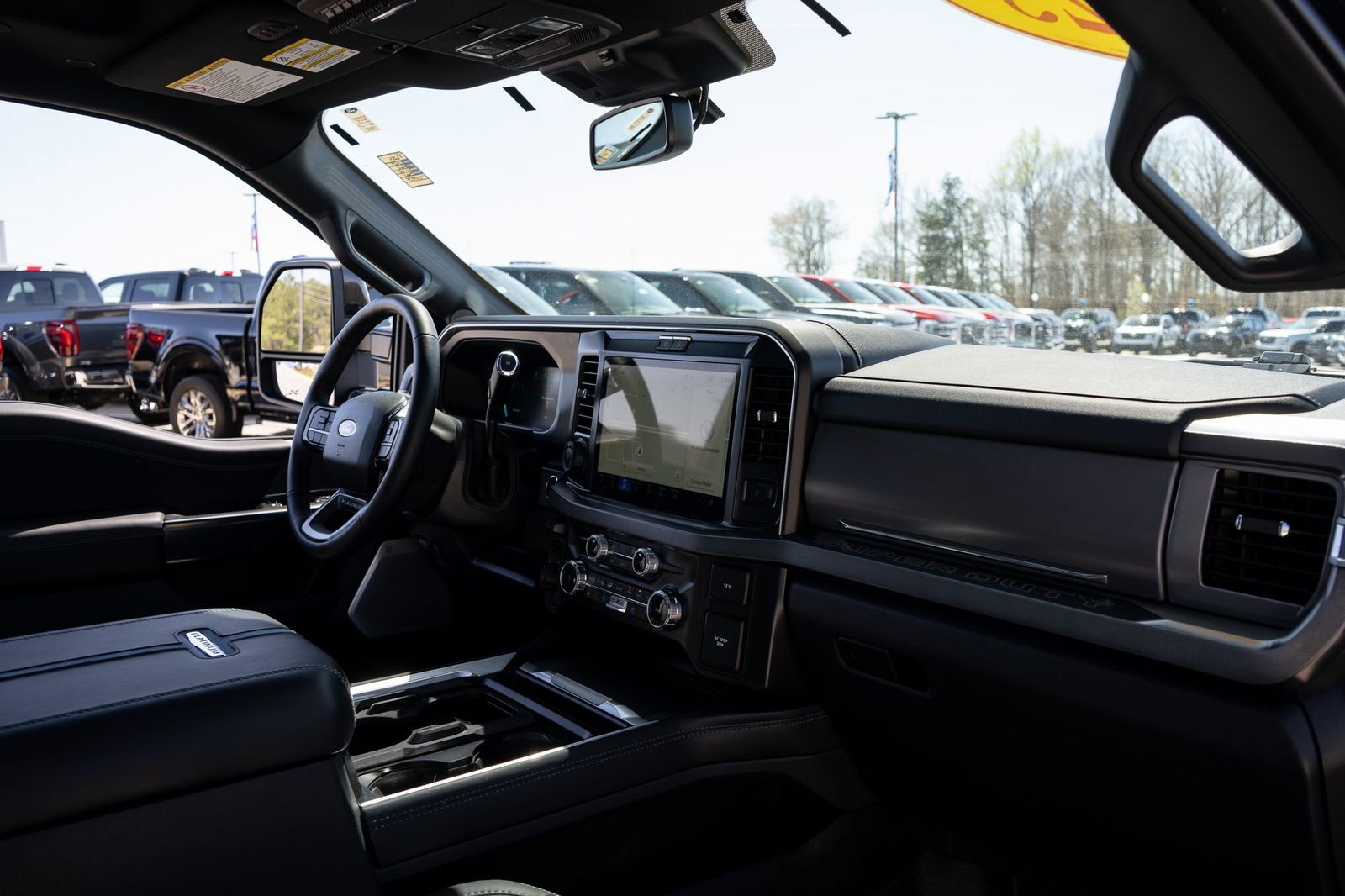 Used 2025 Ford F450 Platinum w/ FX4 Off-Road Package image 39