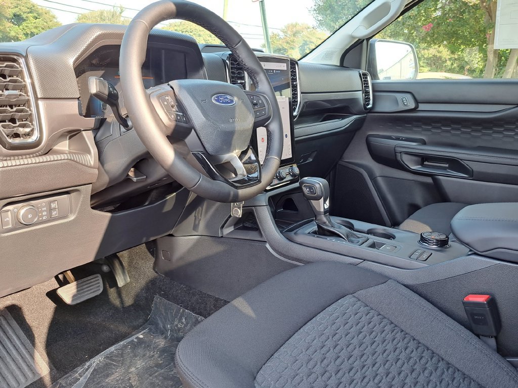 New 2026 Ford Ranger XLT w/ Equipment Group 301A High AWD/4WD image 9