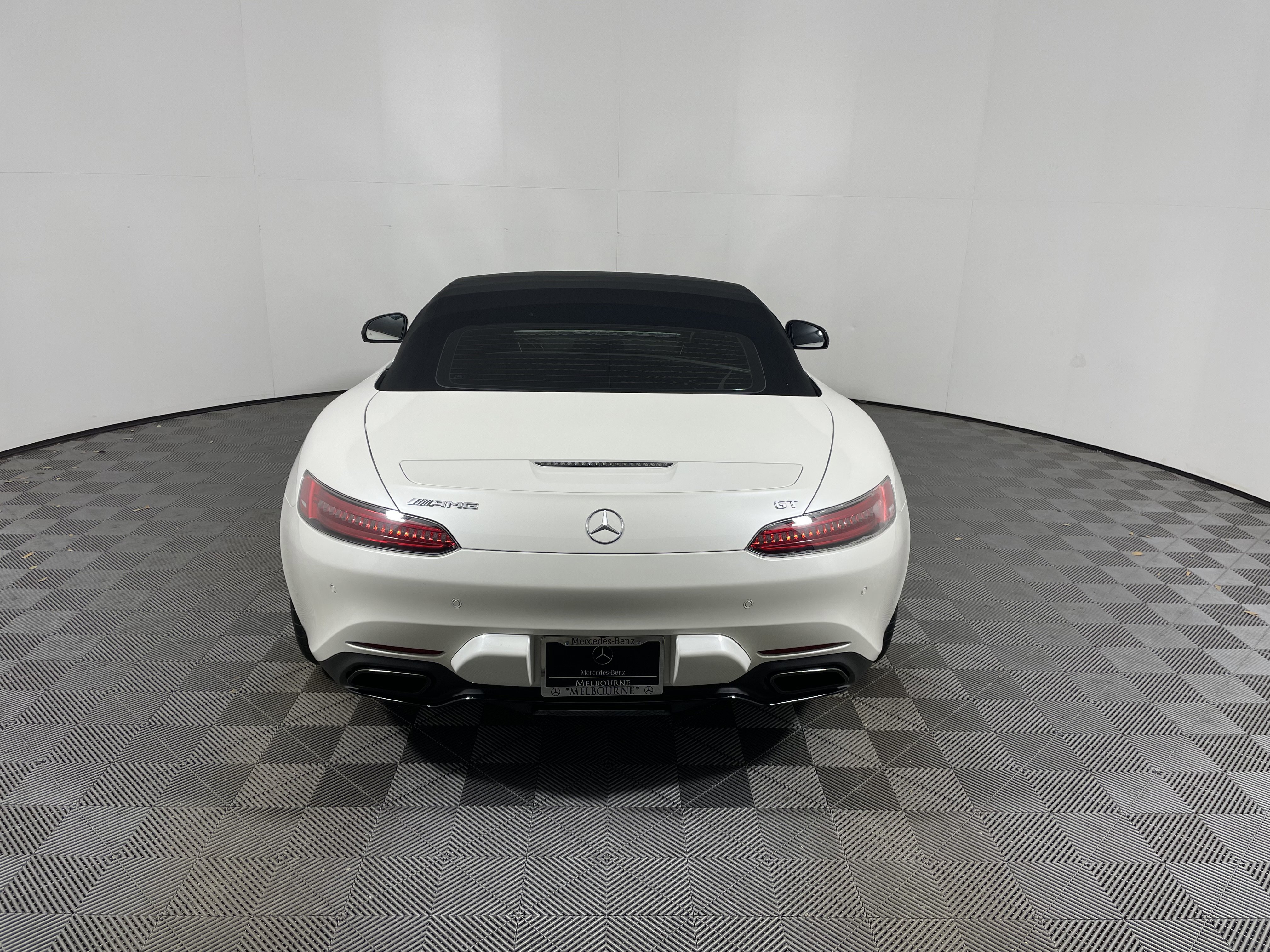 Used 2018 Mercedes-Benz AMG GT Roadster image 26