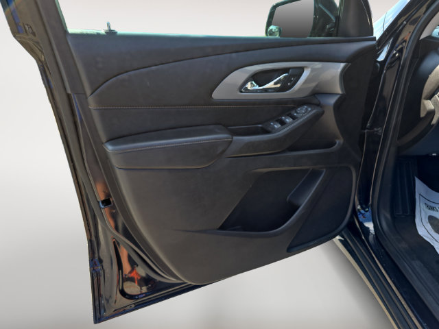 Used 2020 Chevrolet Traverse LT FWD image 18