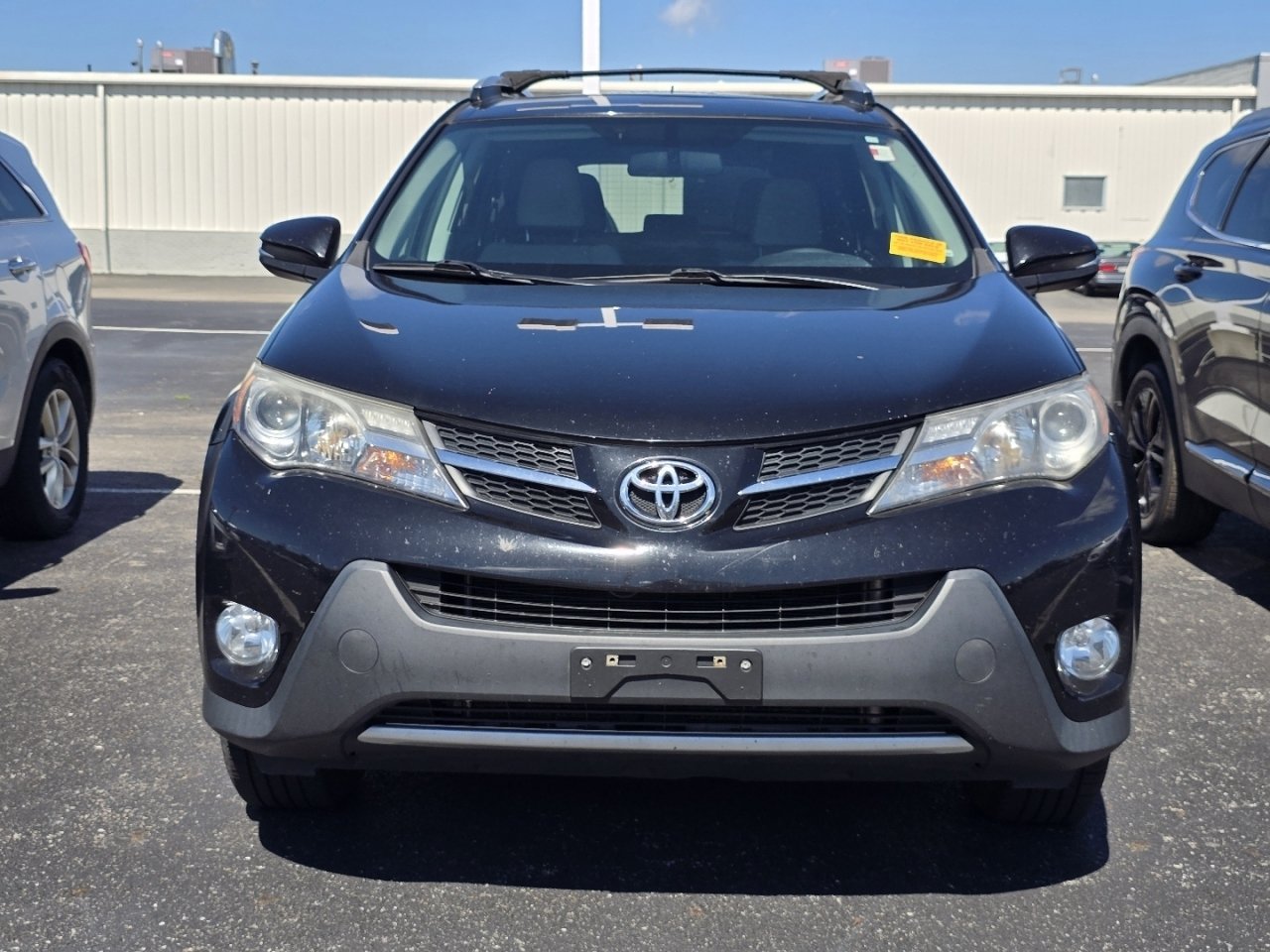 Used 2015 Toyota RAV4 XLE AWD/4WD image 2