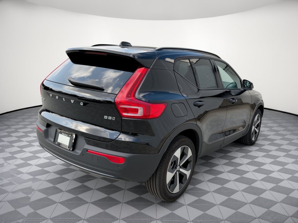 Certified 2026 Volvo XC40 B5 Plus w/ Protection Package Premier AWD/4WD image 9