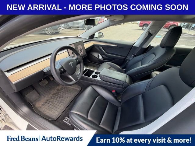 Used 2021 Tesla Model 3 Standard Range Plus image 9