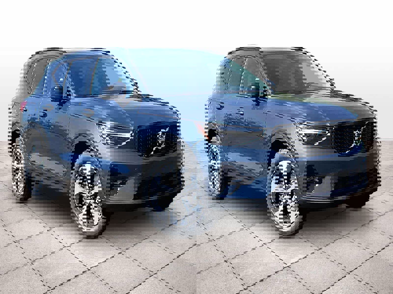 New 2026 Volvo XC40 B4 Plus w/ Protection Package Premier image 2